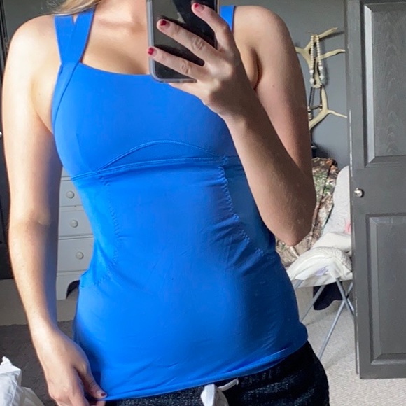 Lululemon tank top with sports bra - Picture 1 of 7